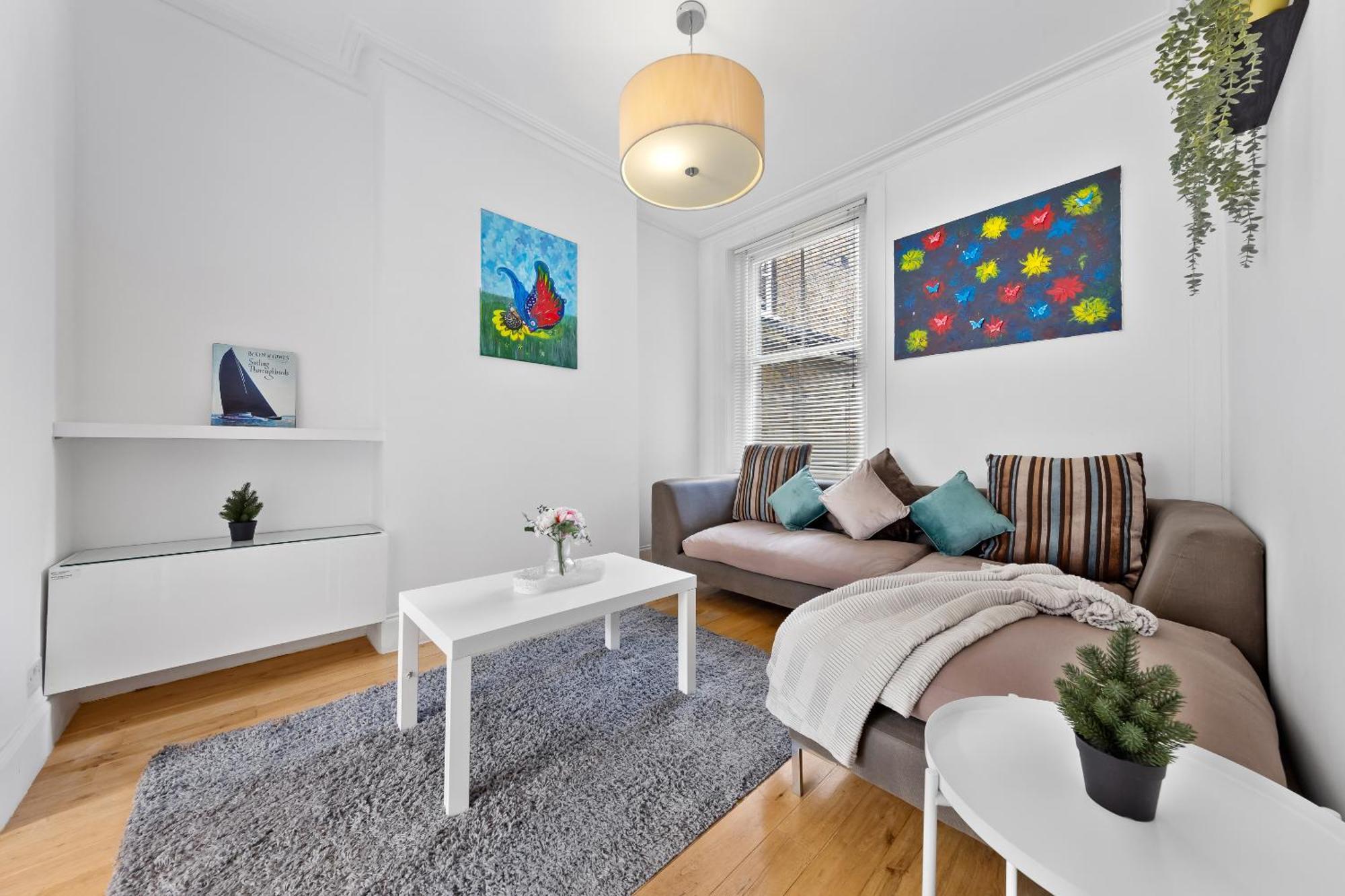 Luxury 4-Bedroom Modern Flat In Central London Steps From Station, Sleeps 9 In Style! Экстерьер фото