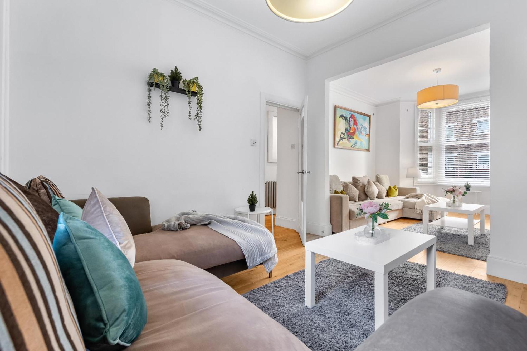 Luxury 4-Bedroom Modern Flat In Central London Steps From Station, Sleeps 9 In Style! Экстерьер фото