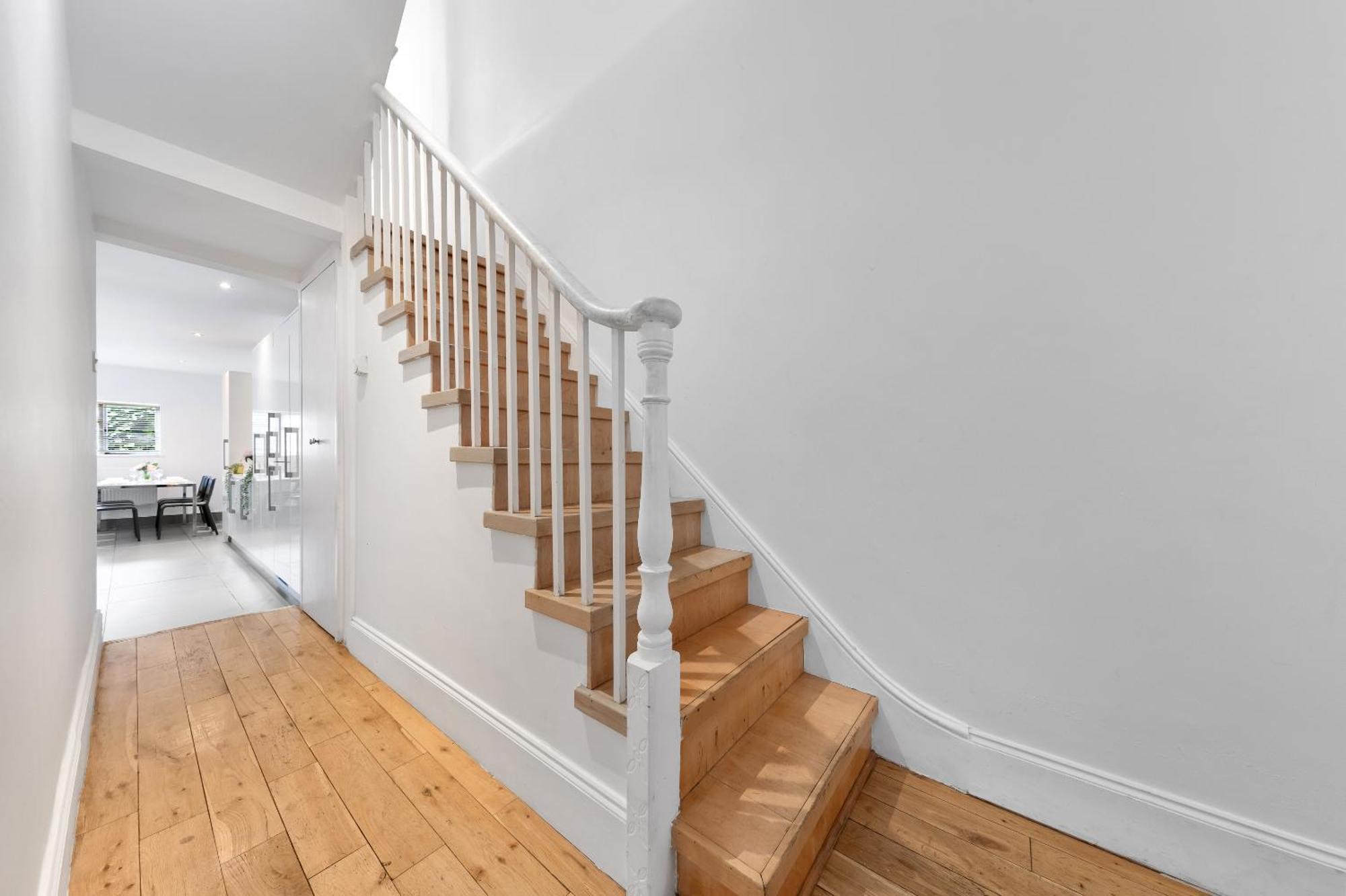 Luxury 4-Bedroom Modern Flat In Central London Steps From Station, Sleeps 9 In Style! Экстерьер фото