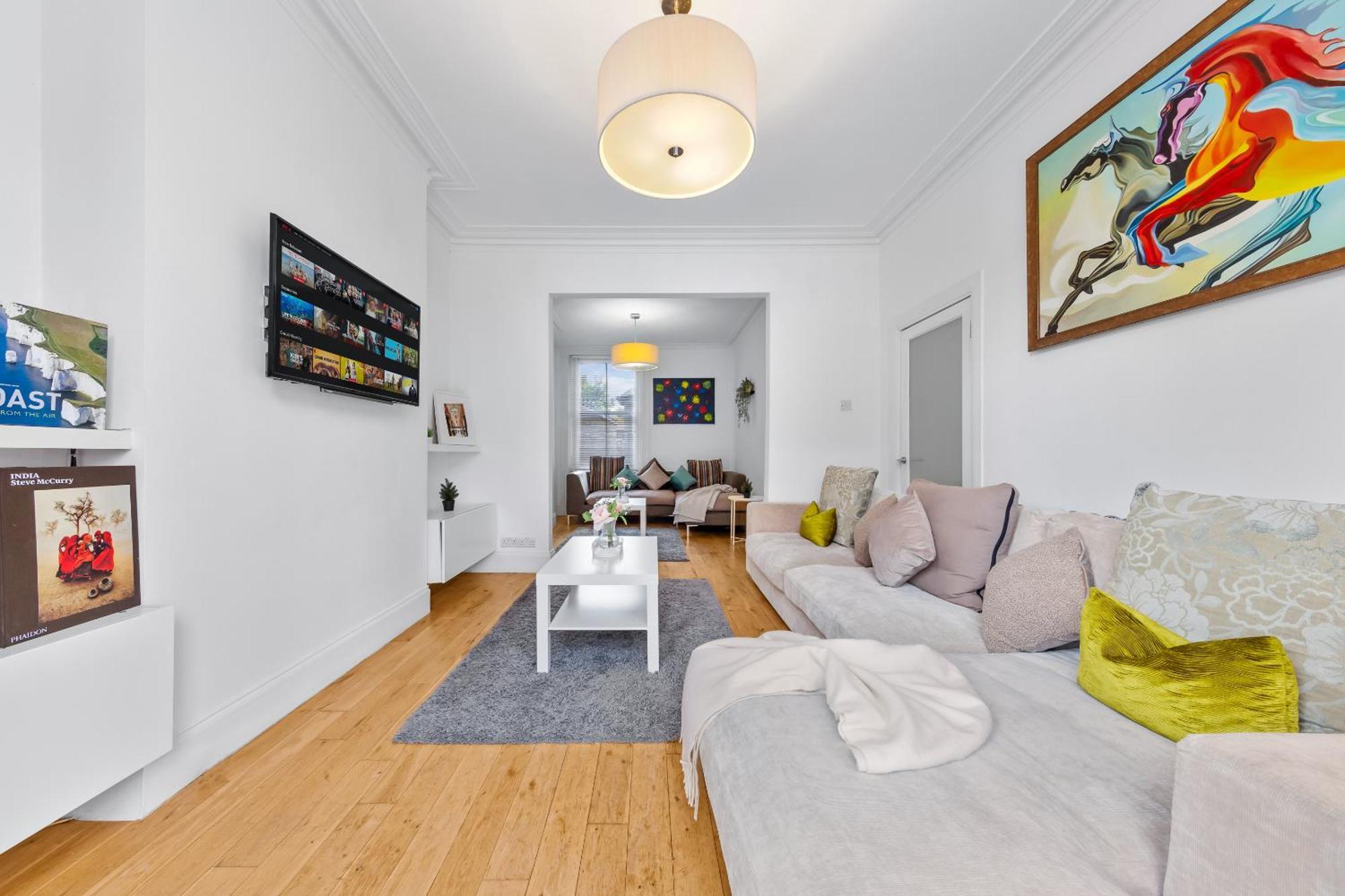Luxury 4-Bedroom Modern Flat In Central London Steps From Station, Sleeps 9 In Style! Экстерьер фото