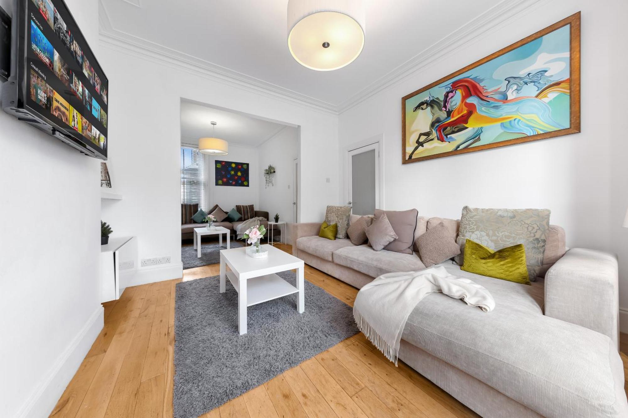 Luxury 4-Bedroom Modern Flat In Central London Steps From Station, Sleeps 9 In Style! Экстерьер фото