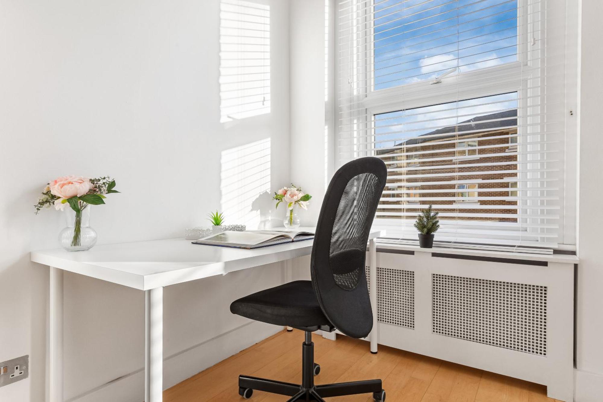 Luxury 4-Bedroom Modern Flat In Central London Steps From Station, Sleeps 9 In Style! Экстерьер фото