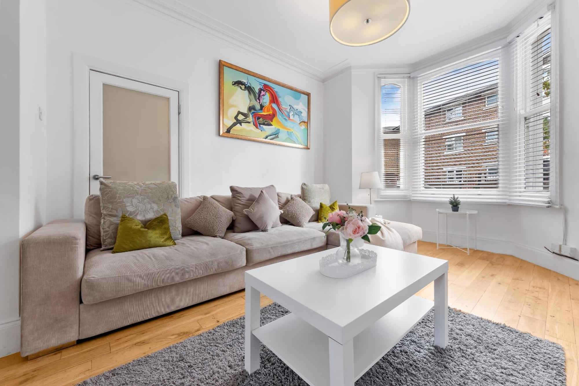 Luxury 4-Bedroom Modern Flat In Central London Steps From Station, Sleeps 9 In Style! Экстерьер фото