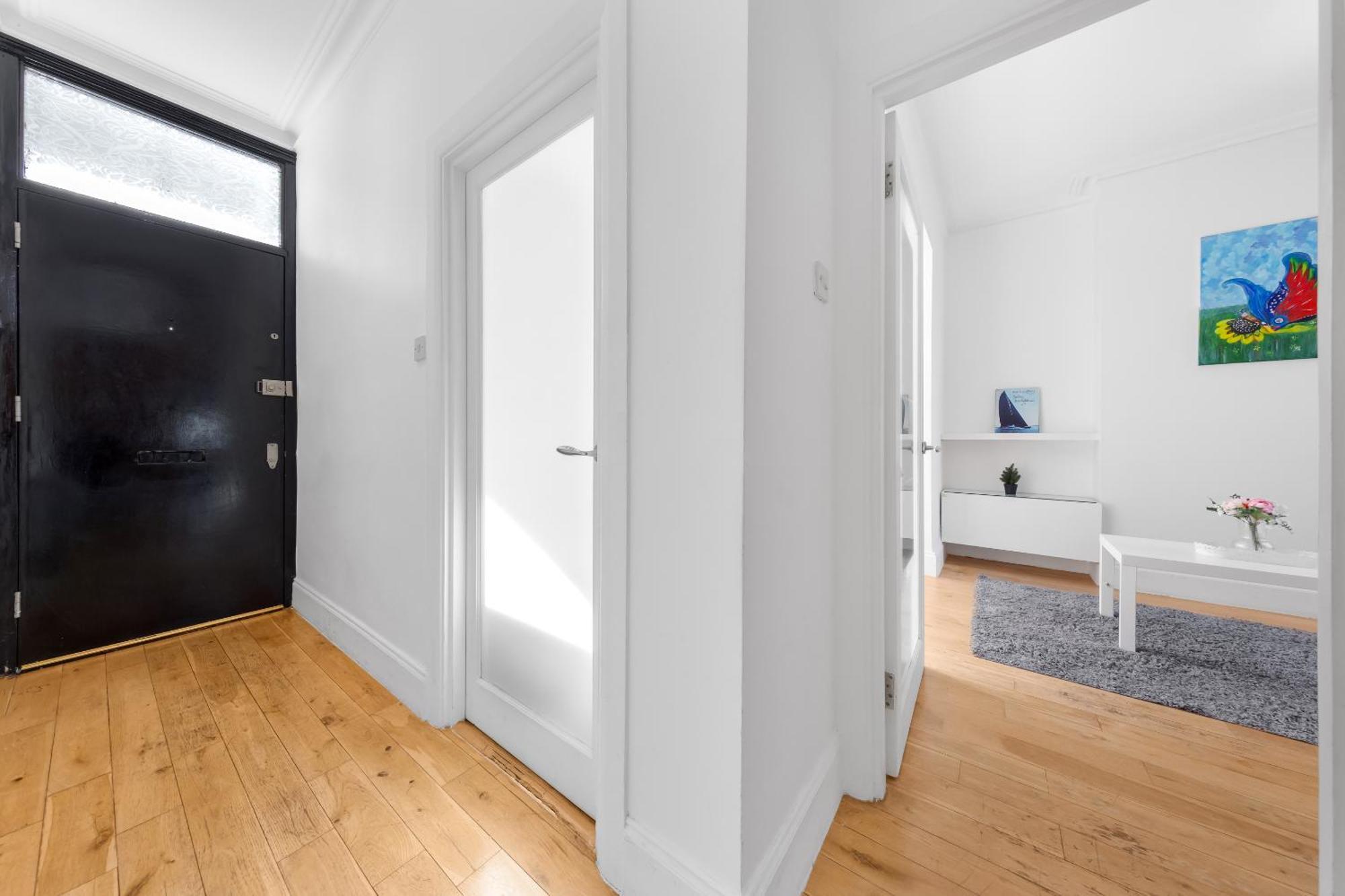 Luxury 4-Bedroom Modern Flat In Central London Steps From Station, Sleeps 9 In Style! Экстерьер фото